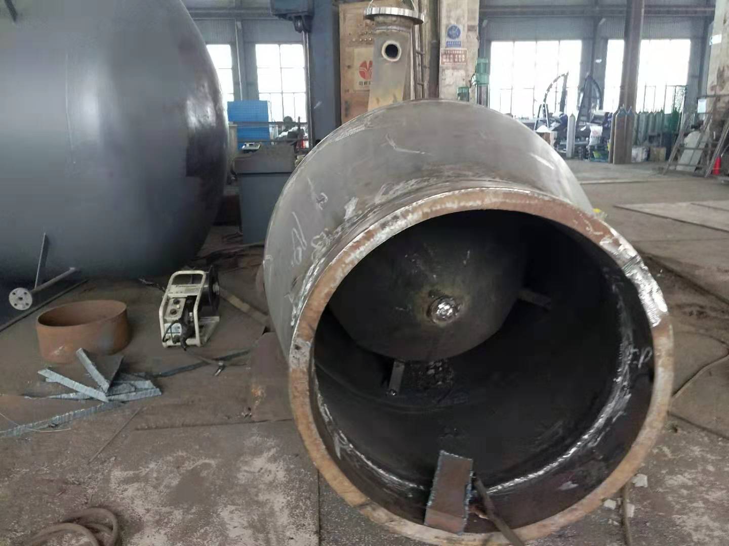 集粒器屬于吹管消聲器匹配設備，集粒器也被稱(chēng)為集渣器。
